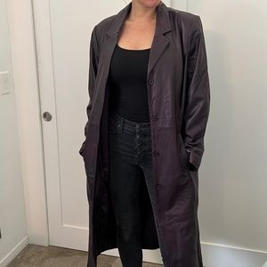 Purple leather women's trenchcoat with removable interior lining